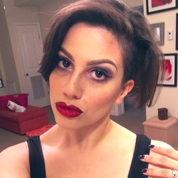 Meet your Posher, Vanessa! - Picture 3 of 11